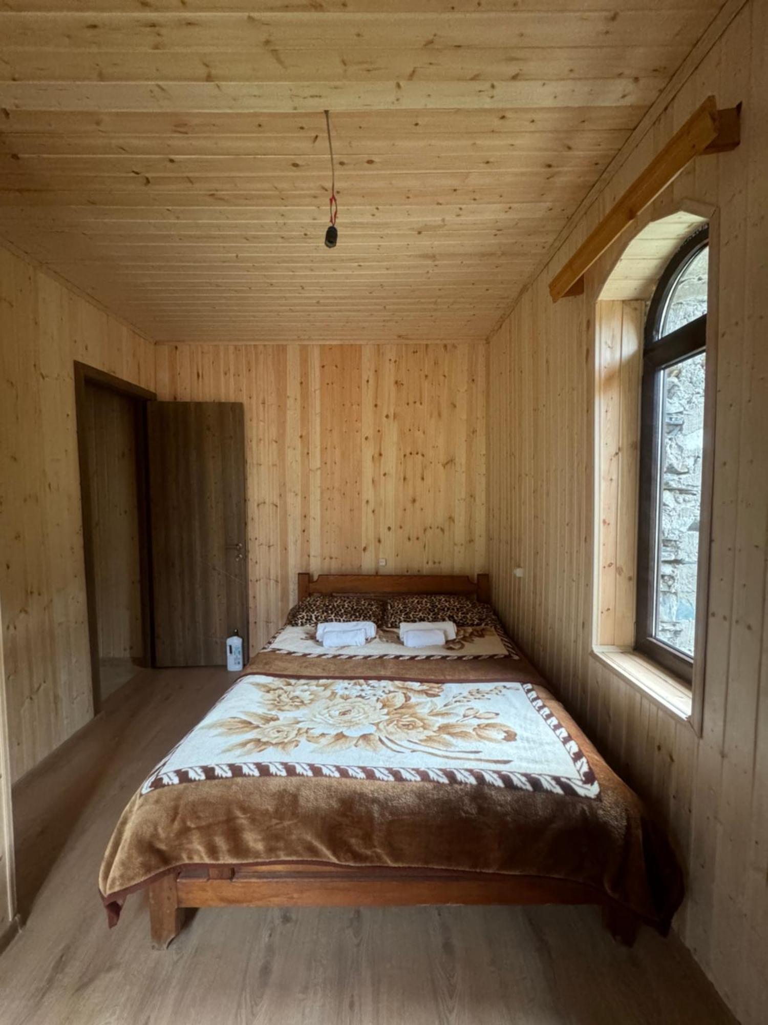 Chazhashi Guesthouse Ushguli Buitenkant foto