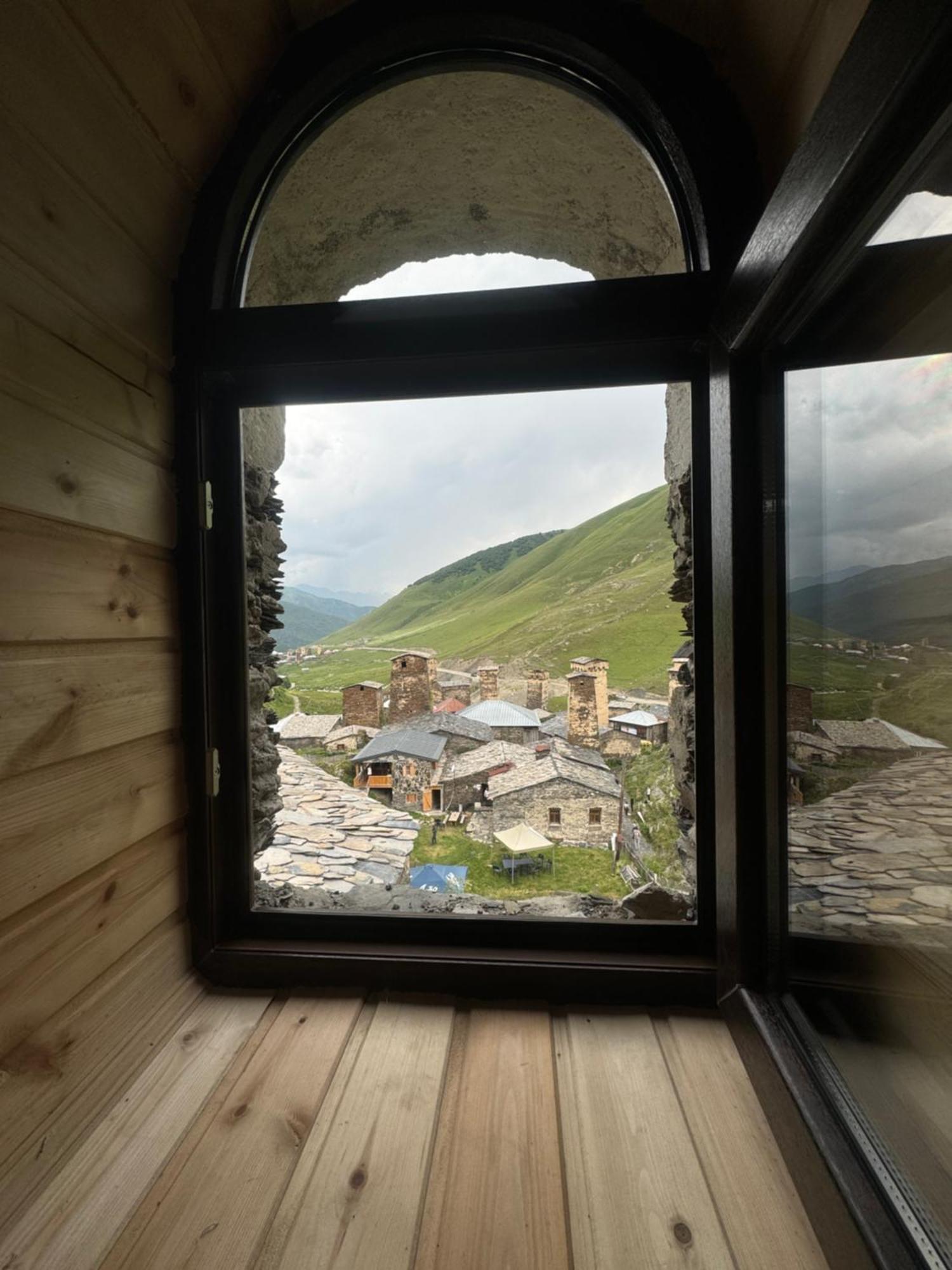 Chazhashi Guesthouse Ushguli Buitenkant foto