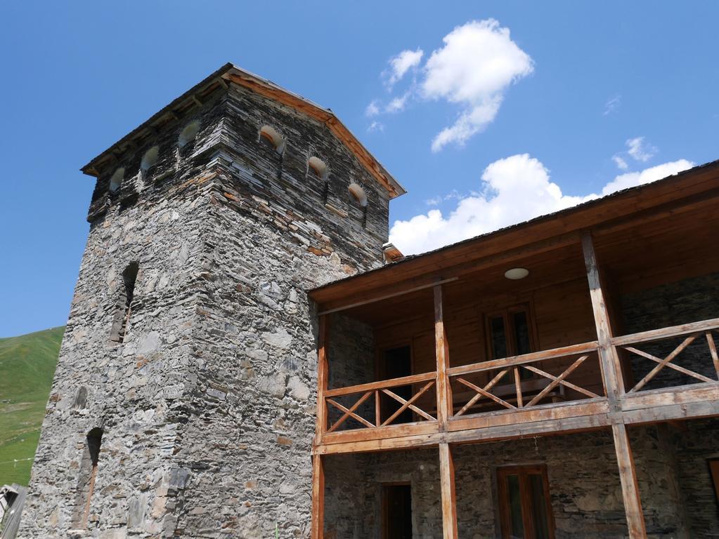 Chazhashi Guesthouse Ushguli Buitenkant foto