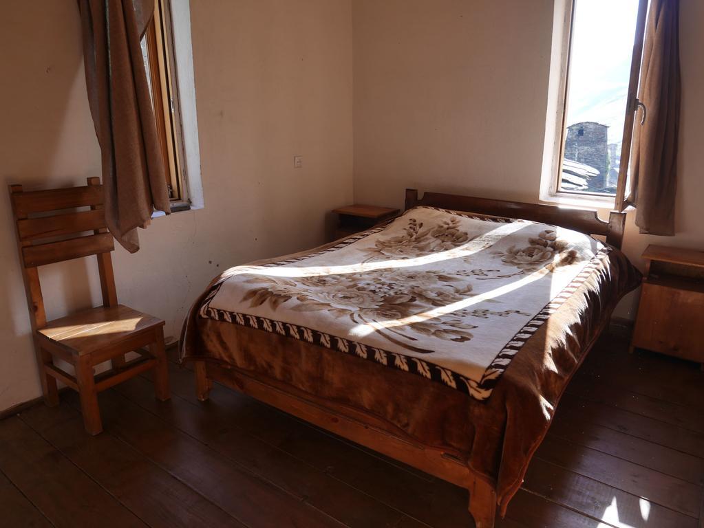 Chazhashi Guesthouse Ushguli Buitenkant foto