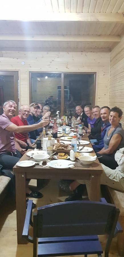Chazhashi Guesthouse Ushguli Buitenkant foto